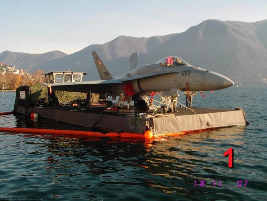 Petit délire autour du F 18 H de chez Revell