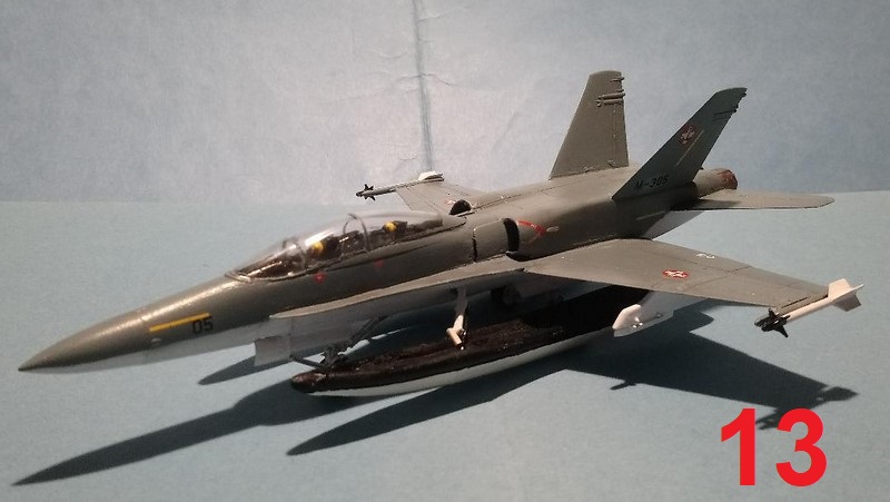 Petit délire autour du F 18 H de chez Revell