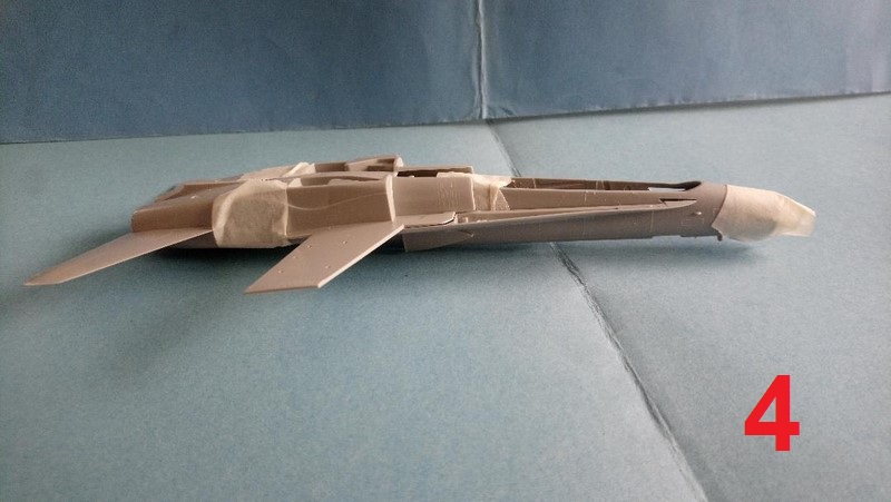 Petit délire autour du F 18 H de chez Revell